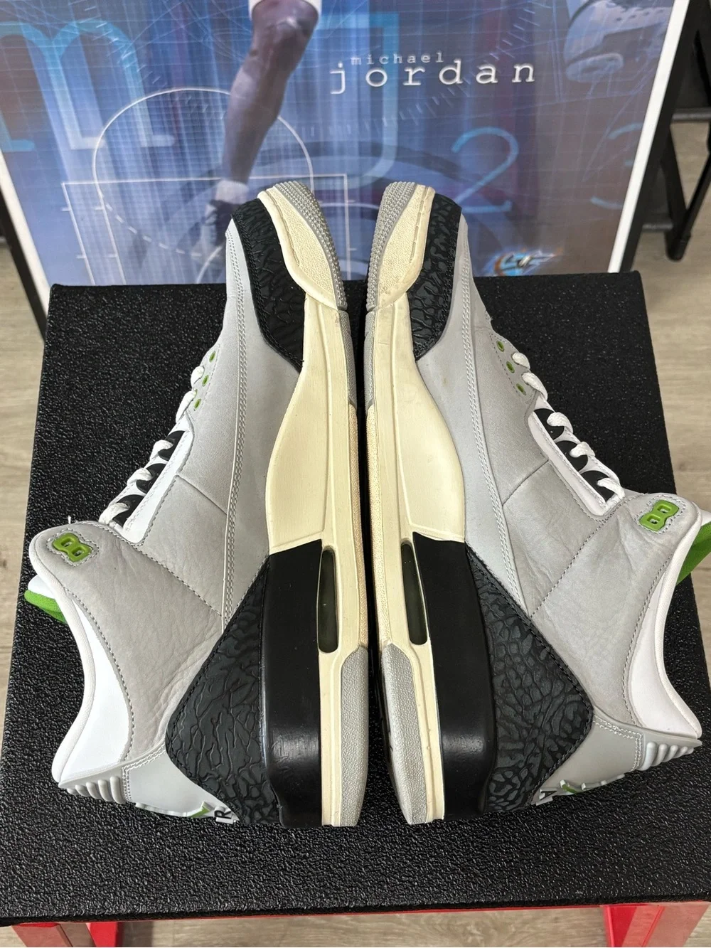 Size 13- Men’s Nike Air Jordan 3 Retro Chlorophyll 136064-006 RARE 2018